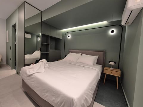 Bedroom, wardrobe