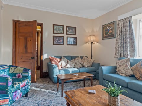 Beautiful Detached Farm House Near Lake Coniston - Pass the Keys House in England