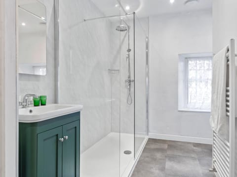 Beautiful Detached Farm House Near Lake Coniston - Pass the Keys House in England