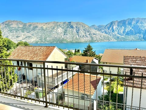 Nearby landmark, Day, Balcony/Terrace, Lake view, River view