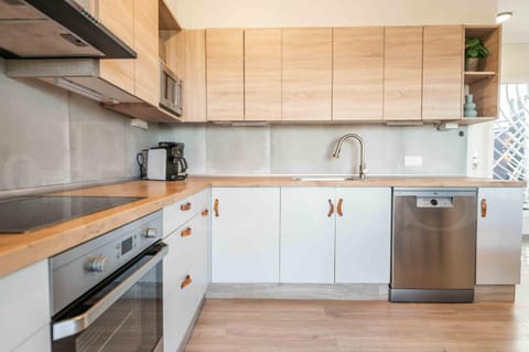 Kitchen or kitchenette, oven, stove