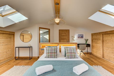 Bed, Photo of the whole room, Bedroom, towels, wardrobe