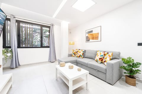 Communal lounge/ TV room, Living room