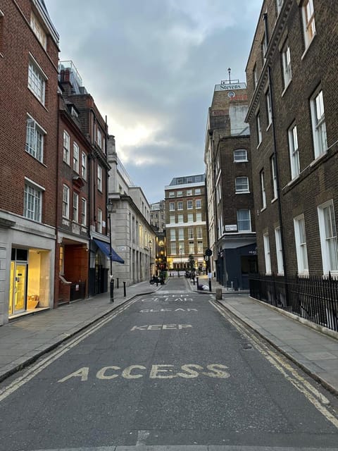 Neighbourhood, Street view