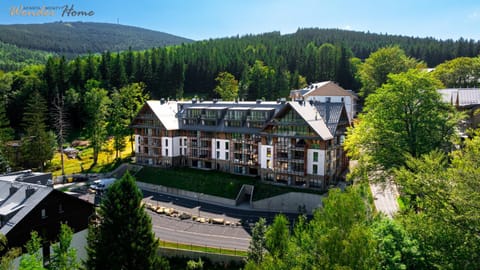 Property building, Day, Natural landscape, Bird's eye view, Mountain view