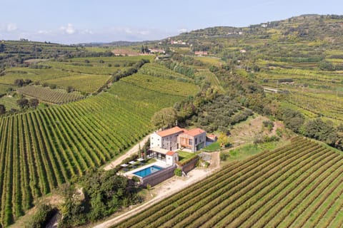 Property building, Day, Natural landscape, Bird's eye view, View (from property/room), Mountain view, Pool view, Swimming pool