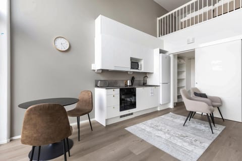 Kitchen or kitchenette, Living room, Seating area