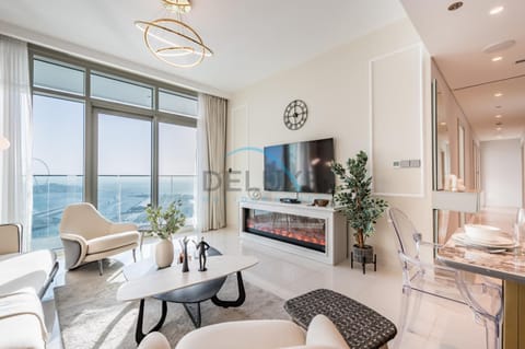 TV and multimedia, Living room, Seating area, Evening entertainment, Sea view