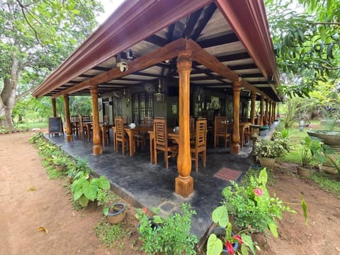Patio, Restaurant/places to eat, Spring, Day, Garden, Banquet/Function facilities, Garden view