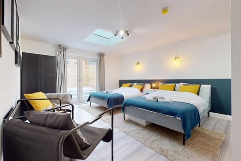 Seating area, Bedroom