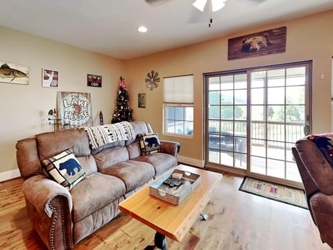 BlueBeary Retreat House in McHenry