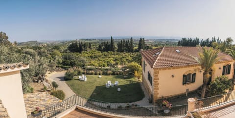 Property building, Bird's eye view, Garden, Balcony/Terrace, Floor plan, Garden view, Landmark view, Sea view