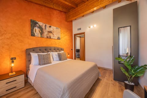 Bed, Photo of the whole room, Bedroom, wardrobe