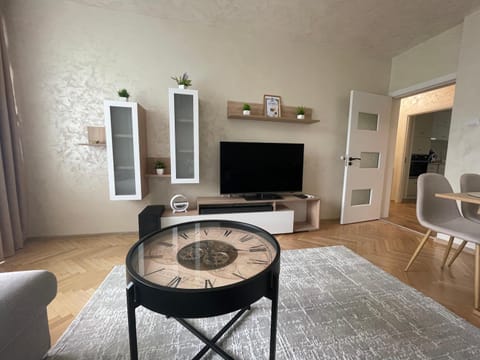 Апартамент Easy Lux Apartment in Stara Zagora