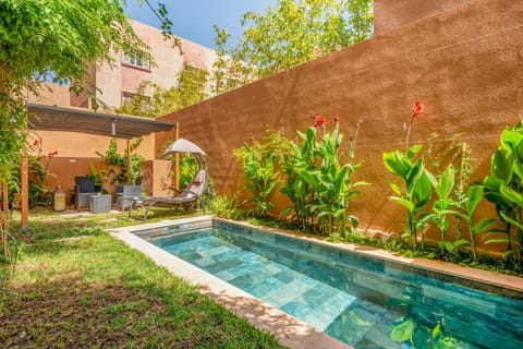 Garden, Swimming pool
