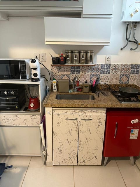 Coffee/tea facilities, minibar, stove