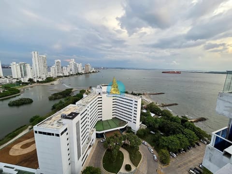 Property building, Day, Bird's eye view, City view, Lake view, River view