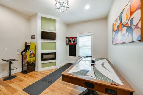 Near CU and Dtwn! Campbellsville Home with Game Room House in Kentucky