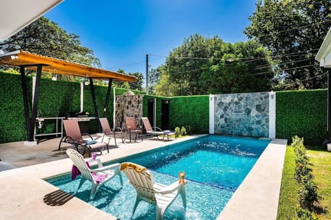 Swimming pool, sunbed