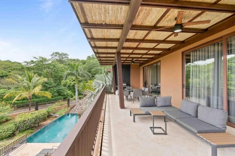 Balcony/Terrace, Swimming pool