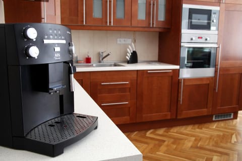 Coffee/tea facilities, Kitchen or kitchenette, Other, Decorative detail, Dining area, Non alcoholic drinks