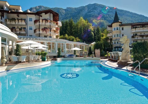 Property building, Restaurant/places to eat, Facade/entrance, Spring, Day, Natural landscape, Summer, Mountain view, Pool view, Swimming pool, sunbed