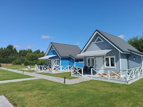 Spring, Off site, Day, Neighbourhood, Natural landscape, Garden, Garden, Balcony/Terrace, Other, Other, Other, Seating area, Garden view, Pool view, Swimming pool