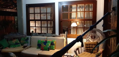 Linda Casa em Búzios / Manguinhos House in Armacao dos Buzios