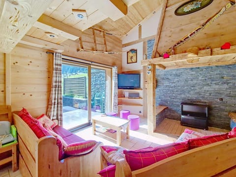 Communal lounge/ TV room, Living room