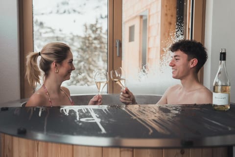 People, Hot Tub, Guests, group of guests