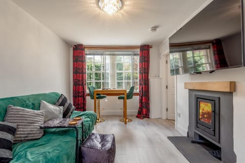 Communal lounge/ TV room, Living room