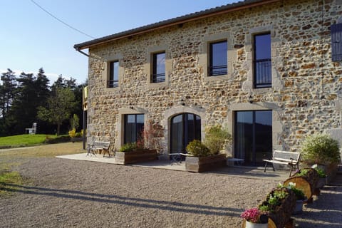 Property building, Patio, Facade/entrance, Garden