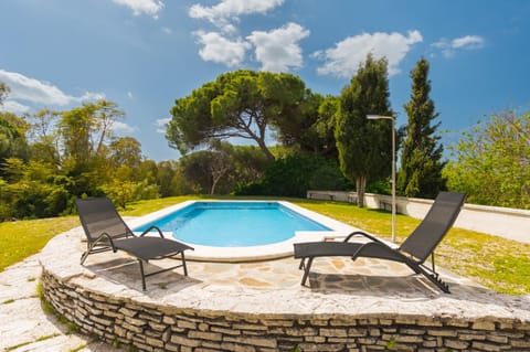Natural landscape, Swimming pool, sunbed