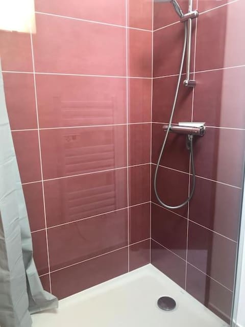 Chalet Vue Panoramique au Calme Chalet in Provence-Alpes-Côte d'Azur