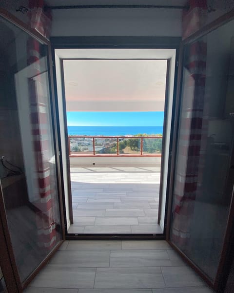 Balcony/Terrace, Living room, Sea view