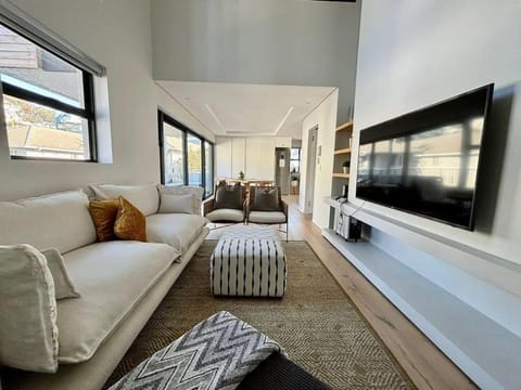 Beautiful Space with views of Lions Head Apartment in Sea Point