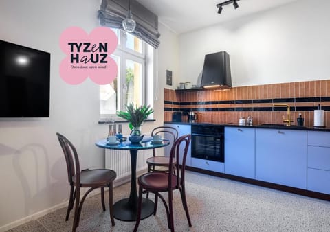 TV and multimedia, Kitchen or kitchenette, Seating area, Dining area