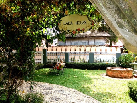 Facade/entrance, Day, Activities, Summer, Garden, Decorative detail, On site, Garden view, Area and facilities
