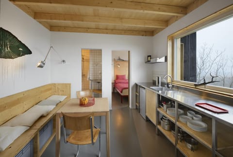 Property building, View (from property/room), View (from property/room), Kitchen or kitchenette, kitchen, kitchen