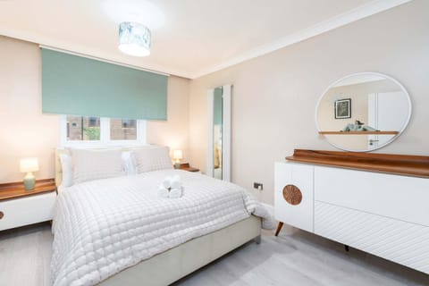 Bed, Photo of the whole room, Bedroom, towels, wardrobe