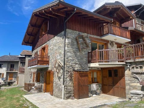 Chalet 18 personnes 8 chambres aux 3 vallees, menuires Chalet in Les Allues