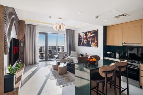Communal lounge/ TV room, TV and multimedia, Living room, Seating area, Dining area, Evening entertainment