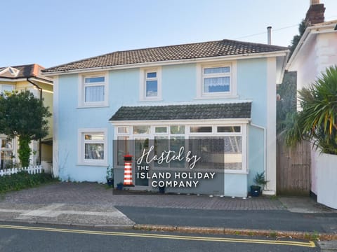 Property building, Facade/entrance, Off site