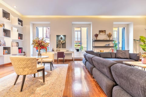 Communal lounge/ TV room, Living room