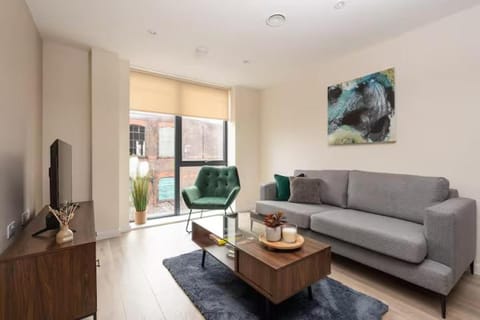 Richmond Row Apartments - Free On-Site Parking, WiFi & EV Apartment in Liverpool