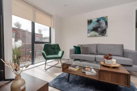 Richmond Row Apartments - Free On-Site Parking, WiFi & EV Apartment in Liverpool