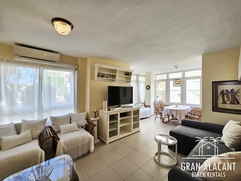 Living room, air conditioner