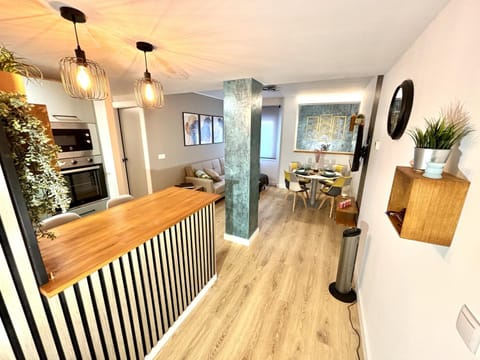 Communal lounge/ TV room, TV and multimedia, Dining area