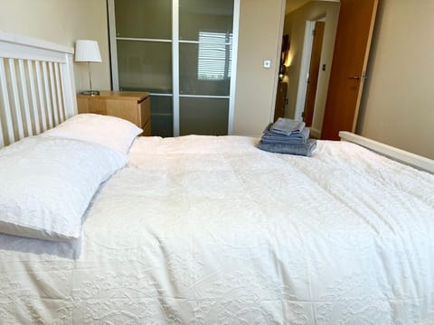 7 SERVICED APARTMENTS at ST JOSEPHS COURT, CLEETHORPES by VISIT CLEETHORPES Apartment in Cleethorpes