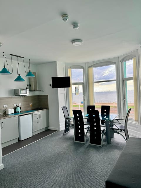 The Charlton - Aparthotel Apartment in Blackpool